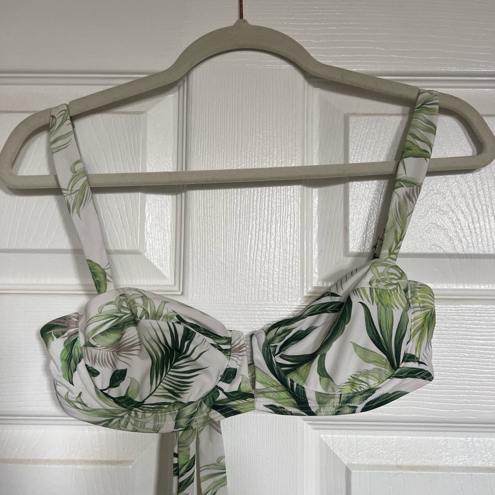 Monday swim top & bottom - small top/medium bottom worn once for my wedding!